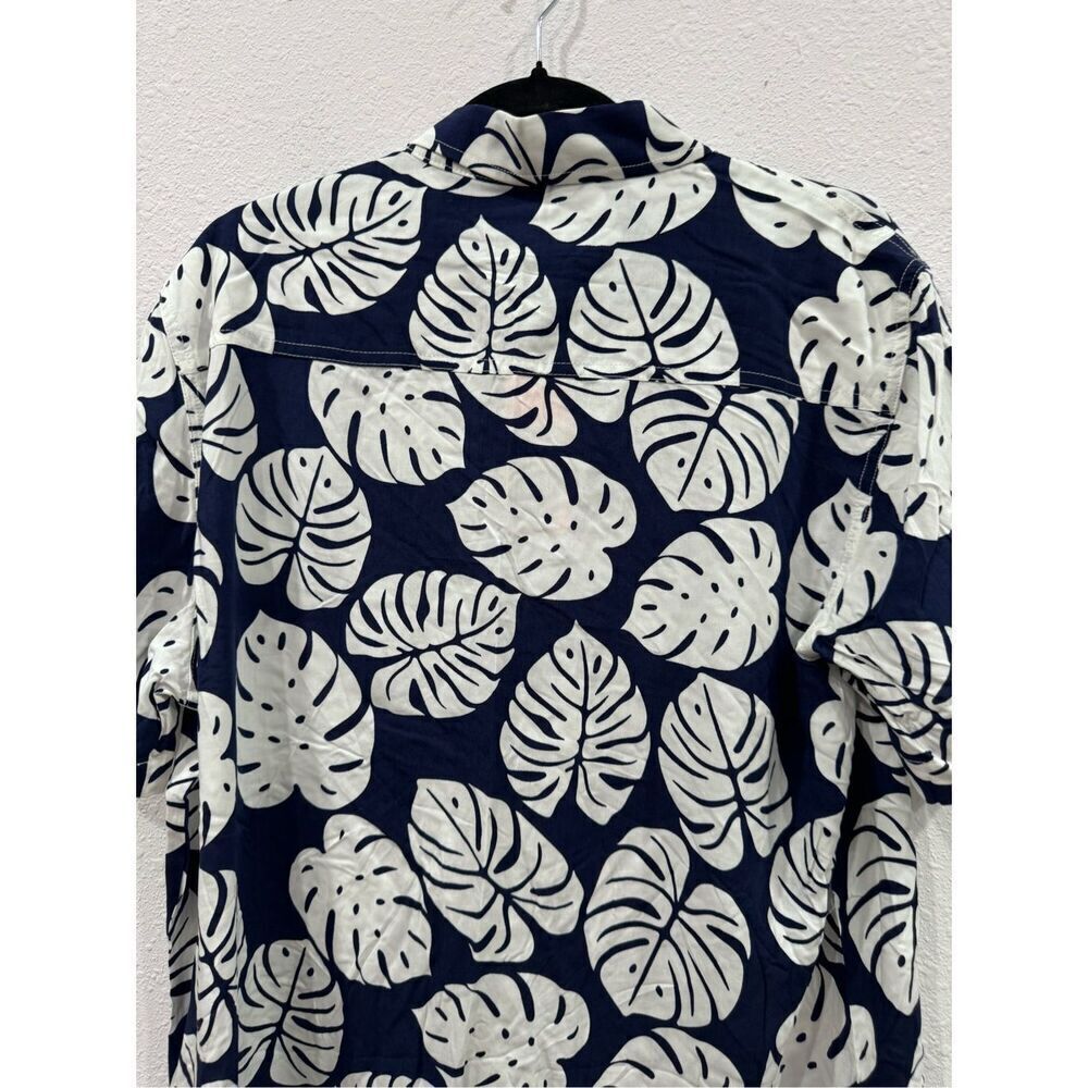 Margaritavilles short sleeve men shirt size medium - Picture 6 of 6